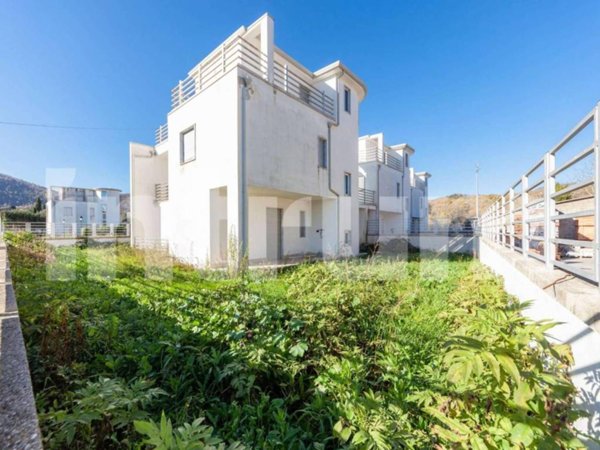 casa indipendente in vendita a Liberi