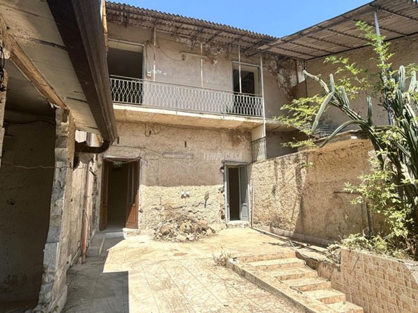 casa indipendente in vendita a Lusciano