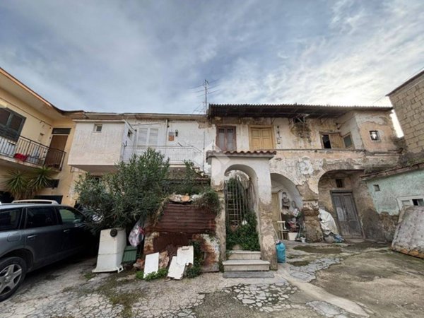 casa indipendente in vendita a Lusciano