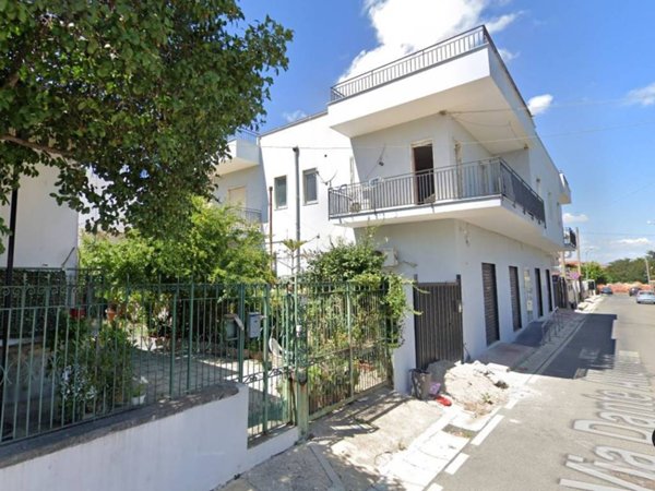 intera palazzina in vendita a Lusciano