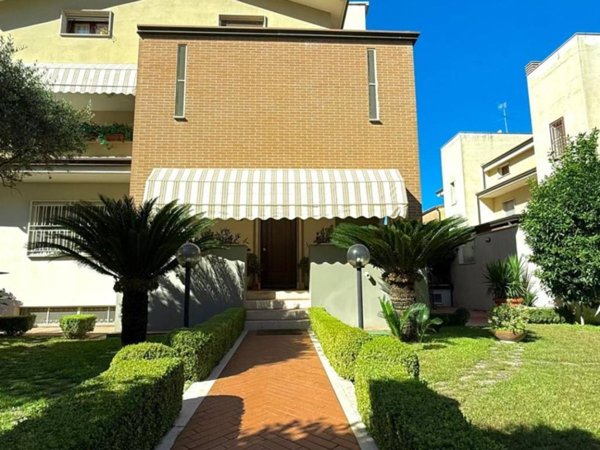 casa indipendente in vendita a Lusciano