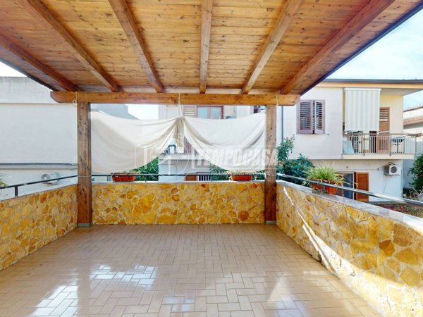 casa indipendente in vendita a Lusciano