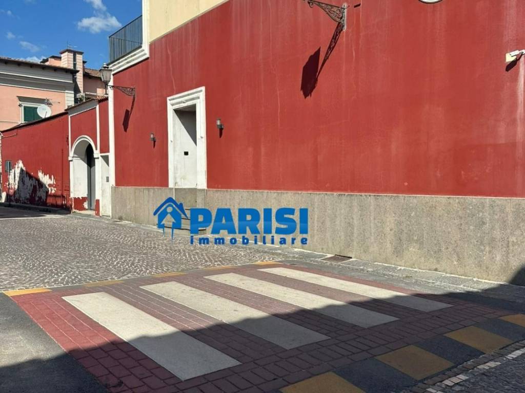 intera palazzina in vendita a Lusciano