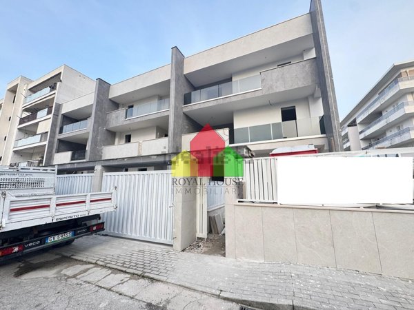 casa indipendente in vendita a Lusciano