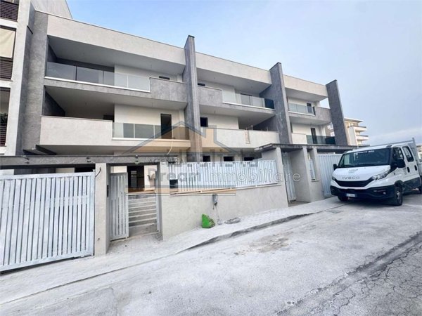 casa indipendente in vendita a Lusciano