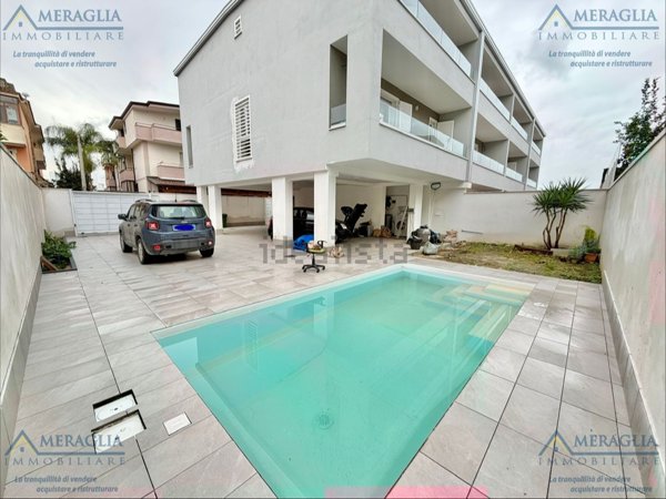 casa indipendente in vendita a Lusciano