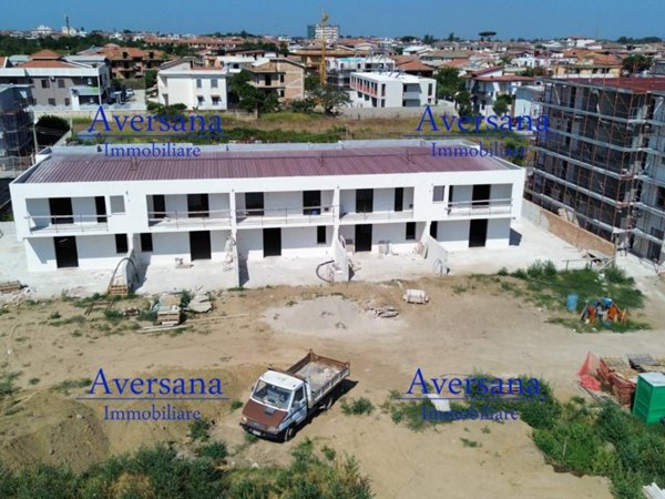 casa indipendente in vendita a Lusciano