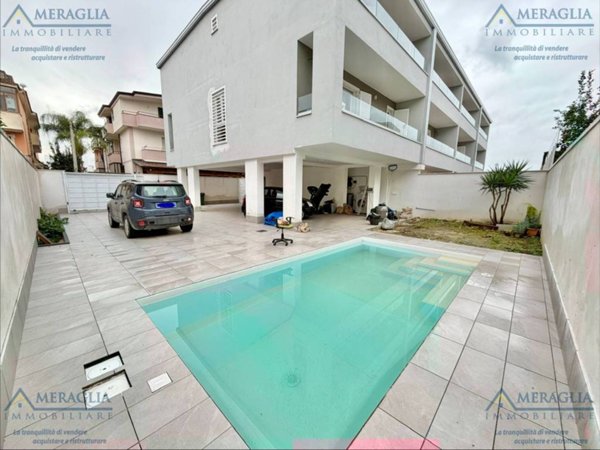 casa indipendente in vendita a Lusciano