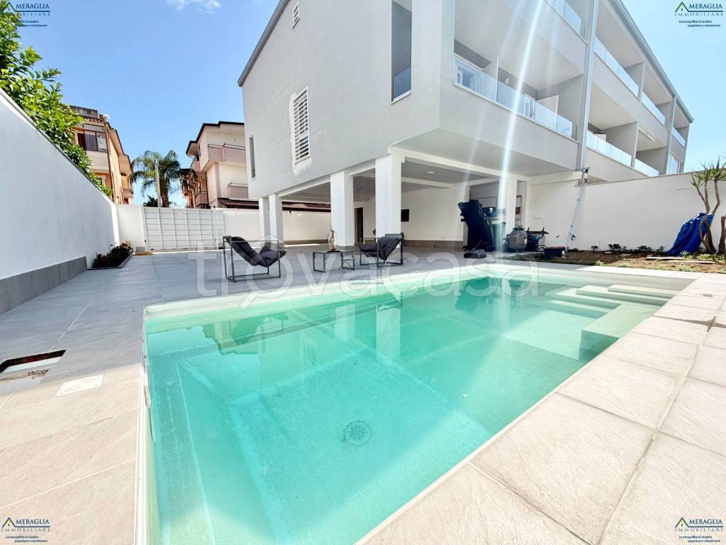 casa indipendente in vendita a Lusciano