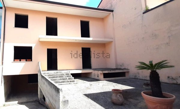 casa indipendente in vendita a Lusciano