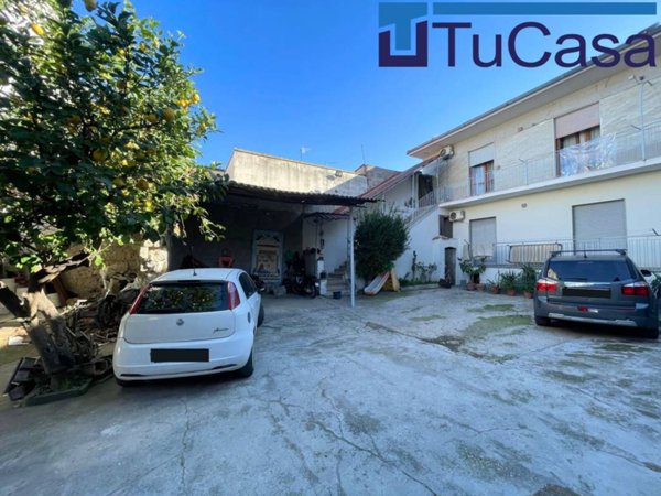 casa indipendente in vendita a Lusciano