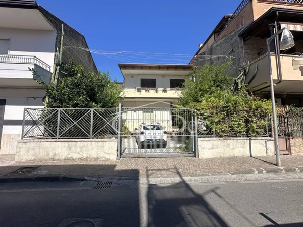 casa indipendente in vendita a Lusciano