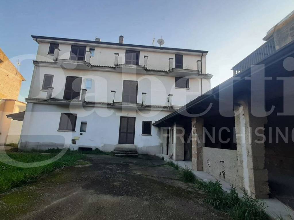 casa indipendente in vendita a Macerata Campania in zona Caturano