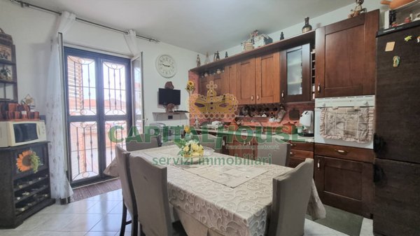 appartamento in vendita a Macerata Campania in zona Caturano