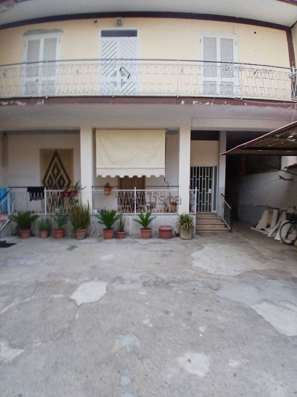 casa indipendente in vendita a Macerata Campania