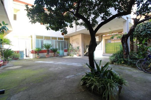 casa indipendente in vendita a Macerata Campania