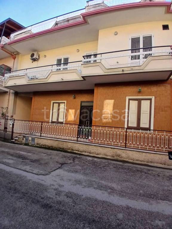 appartamento in vendita a Macerata Campania in zona Caturano
