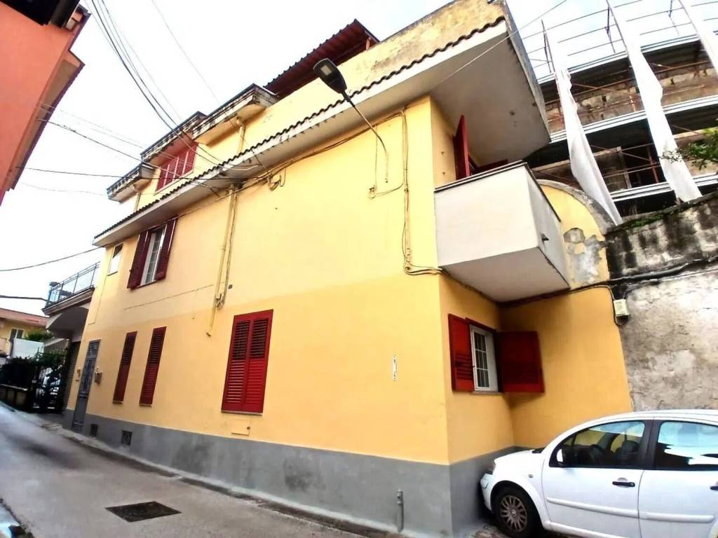 casa indipendente in vendita a Macerata Campania