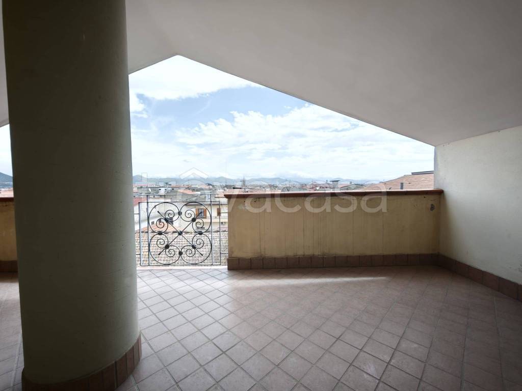 mansarda in vendita a Macerata Campania in zona Caturano