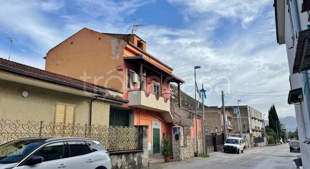 appartamento in vendita a Maddaloni in zona Montedecoro