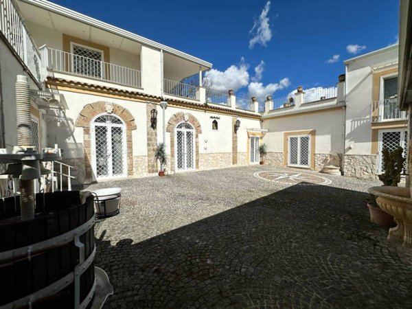 casa indipendente in vendita a Maddaloni