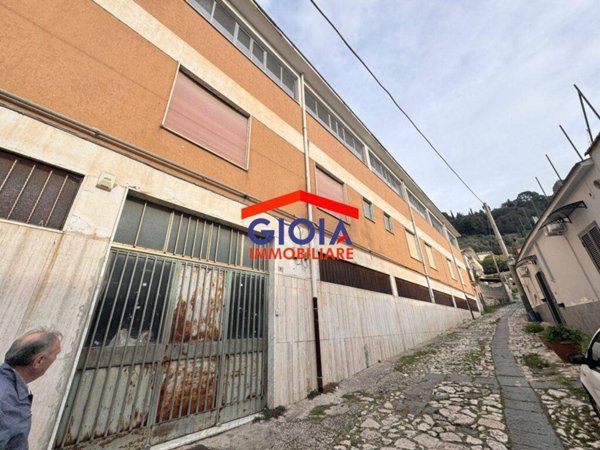 intera palazzina in vendita a Maddaloni