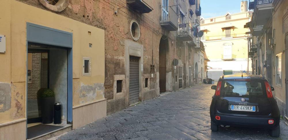 negozio in vendita a Maddaloni