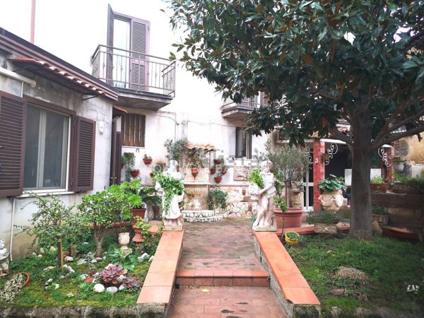 casa indipendente in vendita a Maddaloni