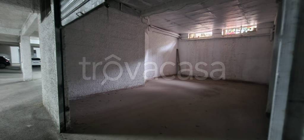 locale di sgombero in vendita a Maddaloni