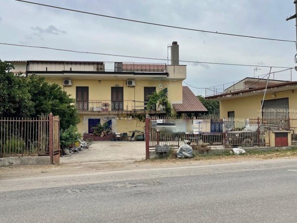 casa indipendente in vendita a Maddaloni