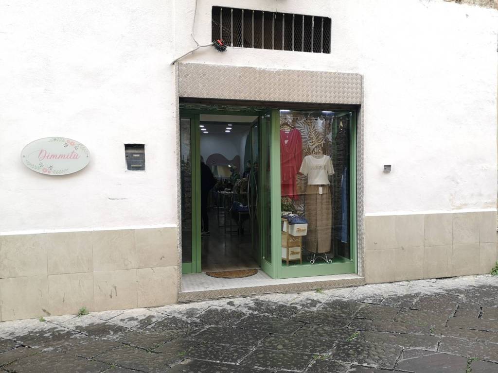 negozio in vendita a Maddaloni