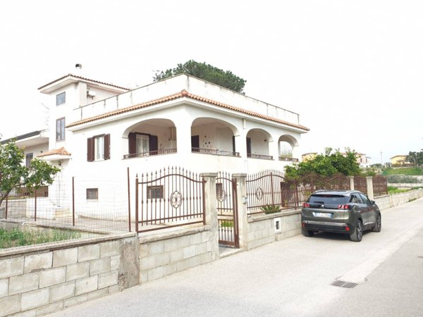 casa indipendente in vendita a Maddaloni