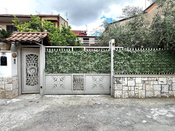 casa indipendente in vendita a Maddaloni