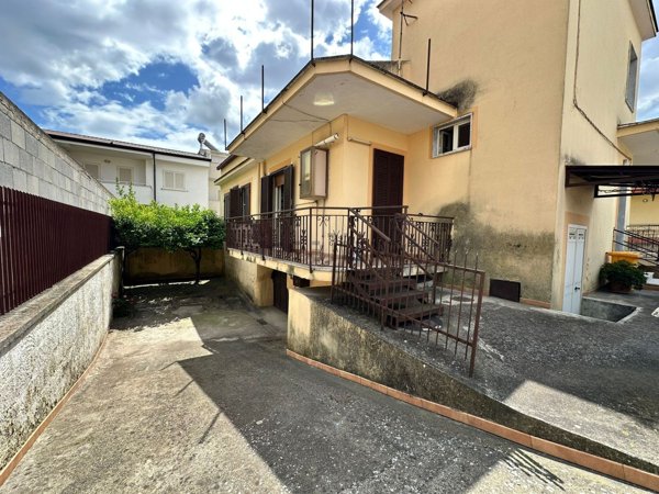 casa indipendente in vendita a Maddaloni