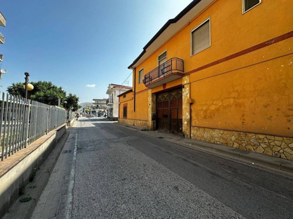 casa indipendente in vendita a Maddaloni