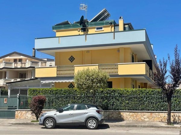 casa indipendente in vendita a Maddaloni