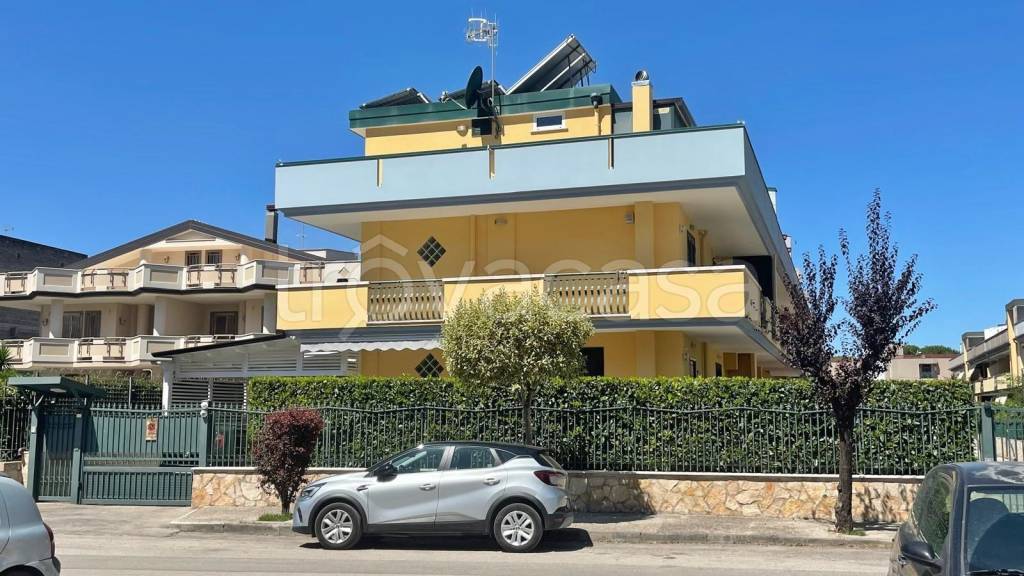 casa indipendente in vendita a Maddaloni