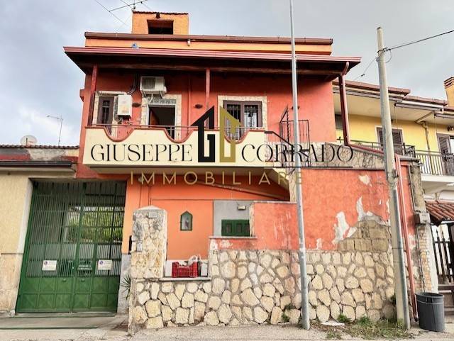 appartamento in vendita a Maddaloni in zona Montedecoro
