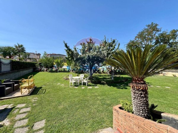 casa indipendente in vendita a Maddaloni
