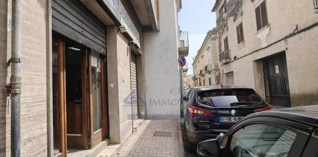 negozio in vendita a Maddaloni