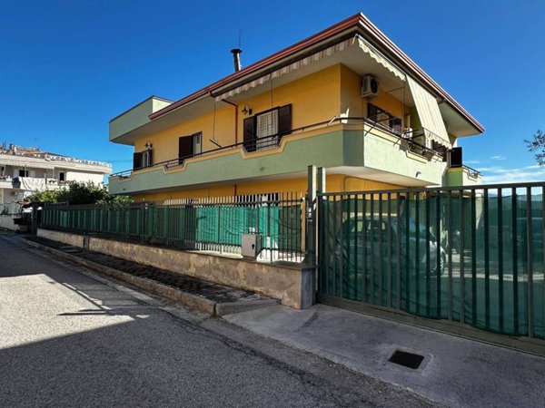 intera palazzina in vendita a Maddaloni