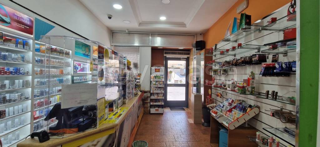 negozio in vendita a Maddaloni