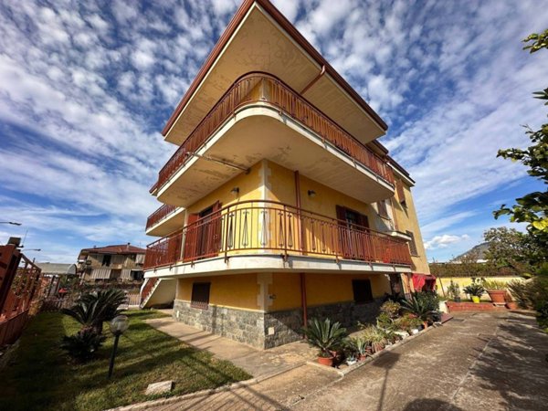 casa indipendente in vendita a Maddaloni