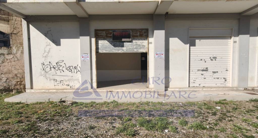 negozio in vendita a Maddaloni
