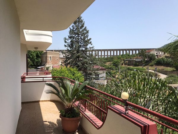 casa indipendente in vendita a Maddaloni