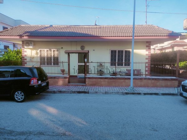 esavano in vendita a Maddaloni