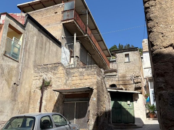 casa indipendente in vendita a Maddaloni