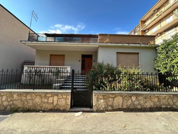 casa indipendente in vendita a Maddaloni