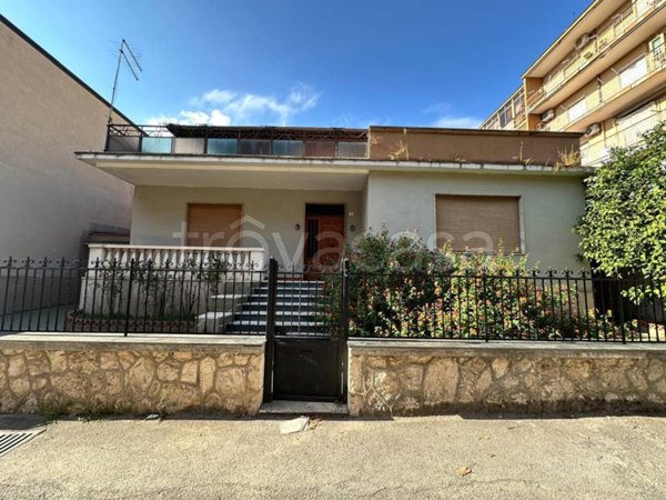 casa indipendente in vendita a Maddaloni