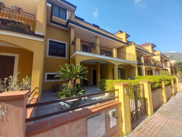 casa indipendente in vendita a Maddaloni